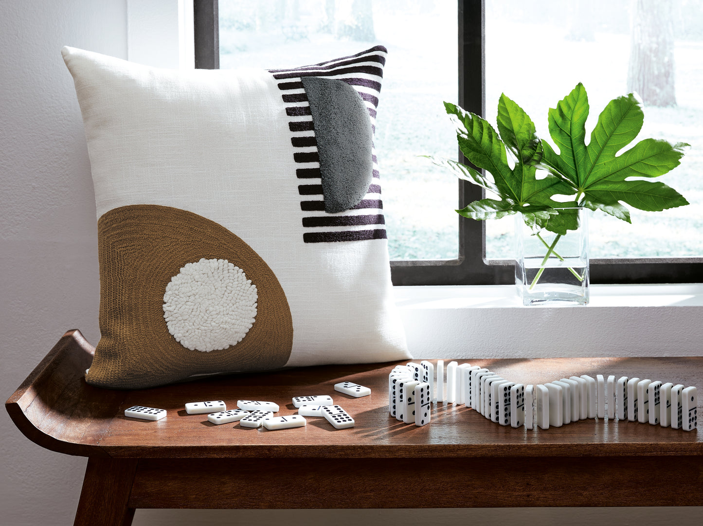 Auburndale Furniture Outlet - Ashley Furniture - Longsum Pillows - Pillow (4/CS) / Black/White/Honey - A1000927