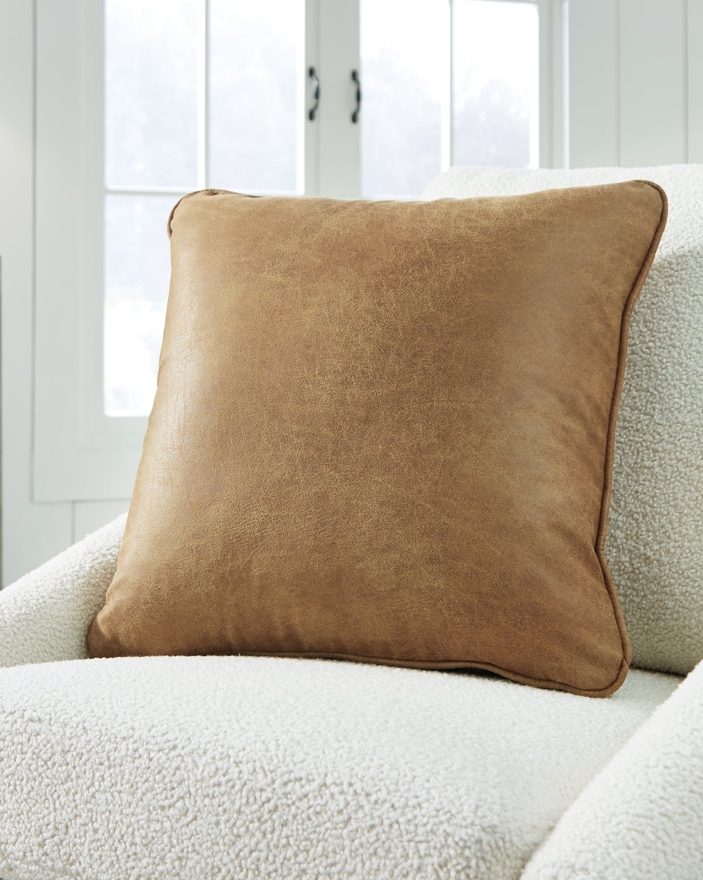 Auburndale Furniture Outlet - Ashley Furniture - Cortnie Pillows - Pillow (4/CS) / Caramel - A1000953