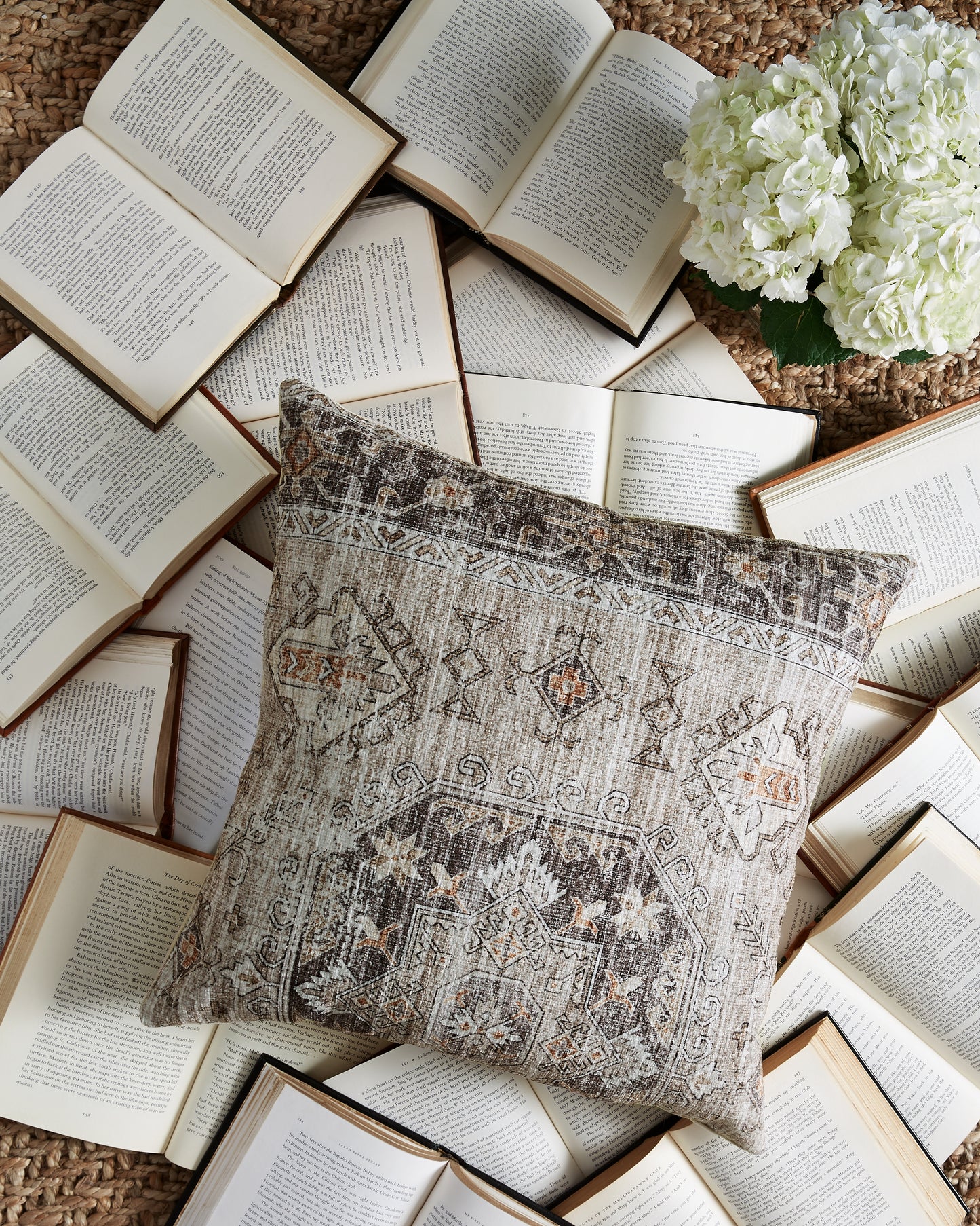 Auburndale Furniture Outlet - Ashley Furniture - Roseridge Pillows - Pillow (4/CS) / Brown/Black/Cream - A1000972