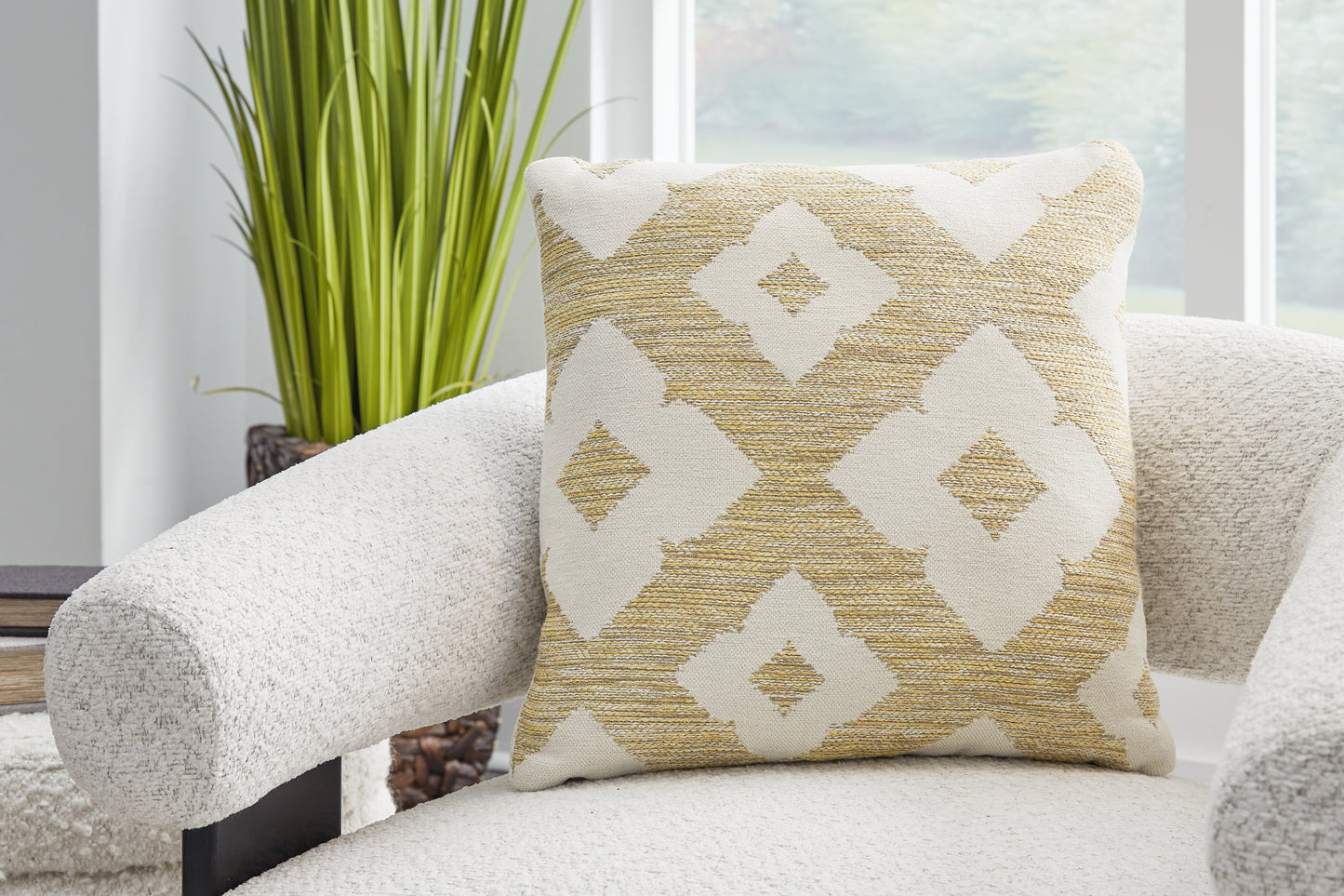 Auburndale Furniture Outlet - Ashley Furniture - Brockner Next-Gen Nuvella Pillows - Pillow (4/CS) / Brown/Yellow - A1900009