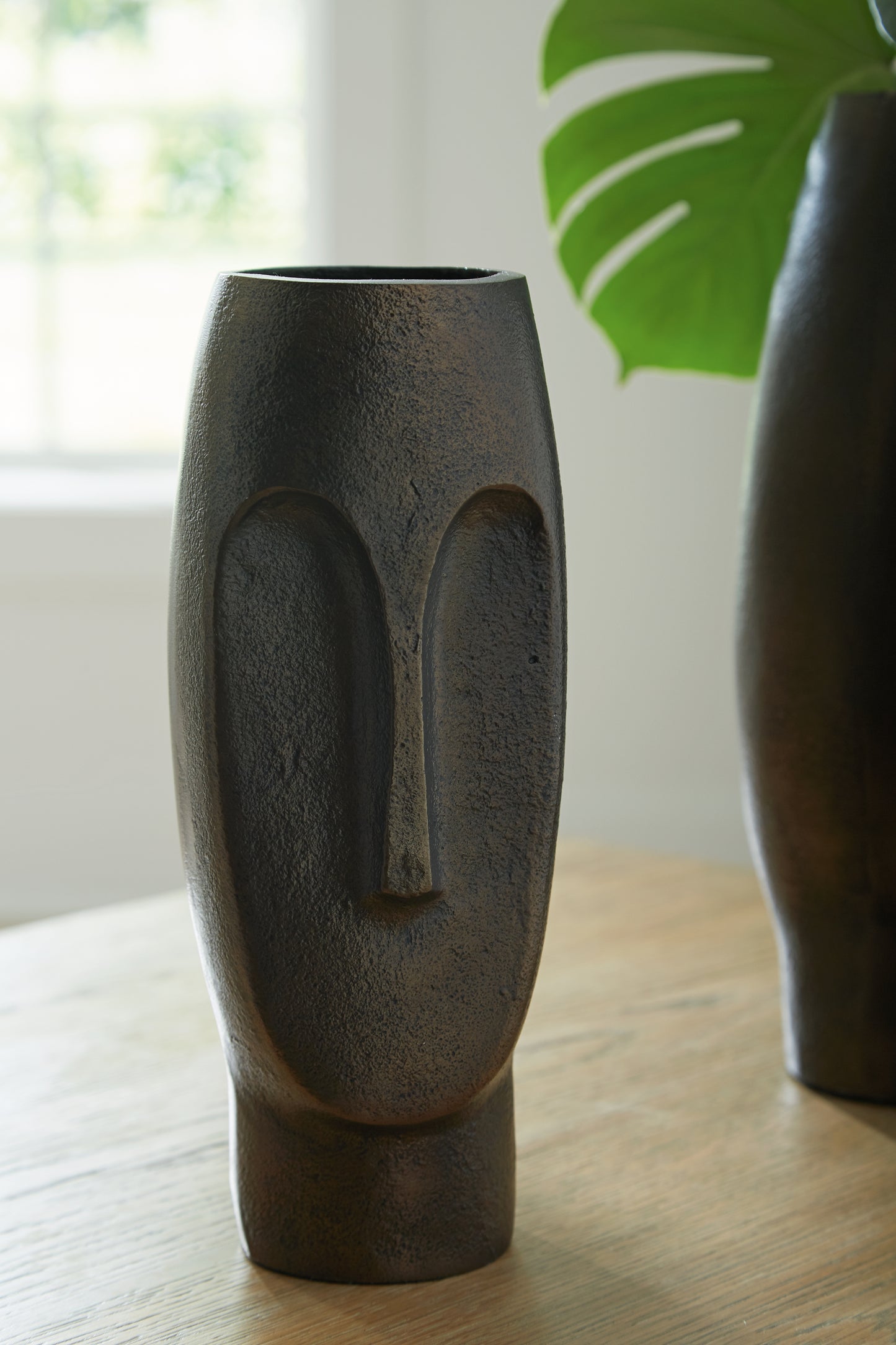 Auburndale Furniture Outlet - Ashley Furniture - Elanman Vase - Vase / Antique Bronze Finish - A2000692