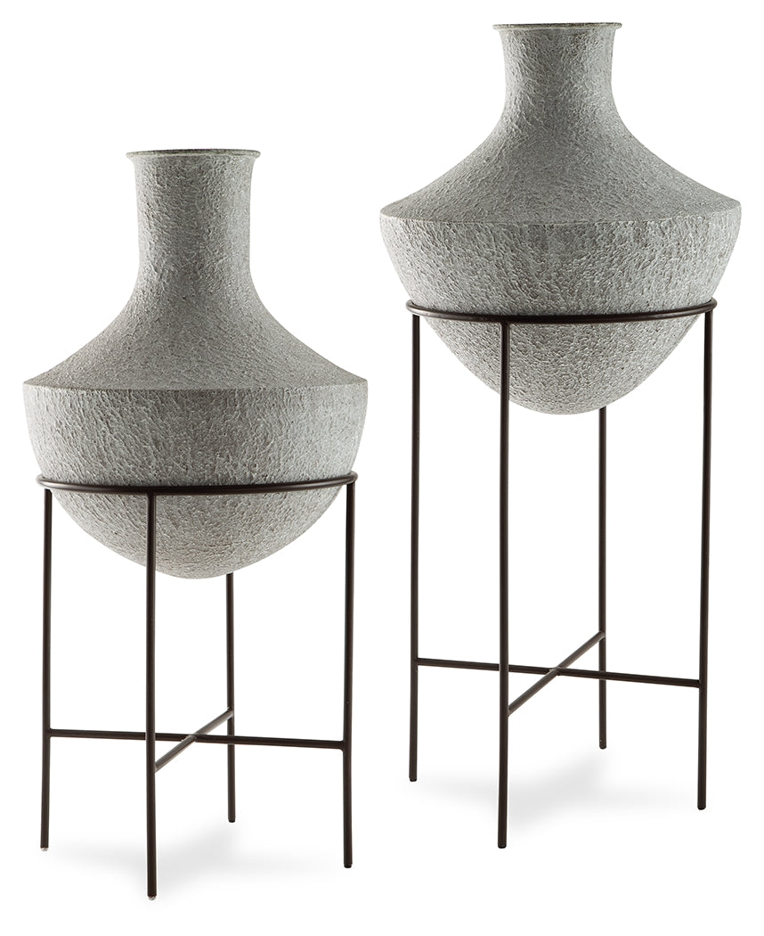 Auburndale Furniture Outlet - Ashley Furniture - Estonbank Vase - Vase Set / Distressed Cream - A2000748A1