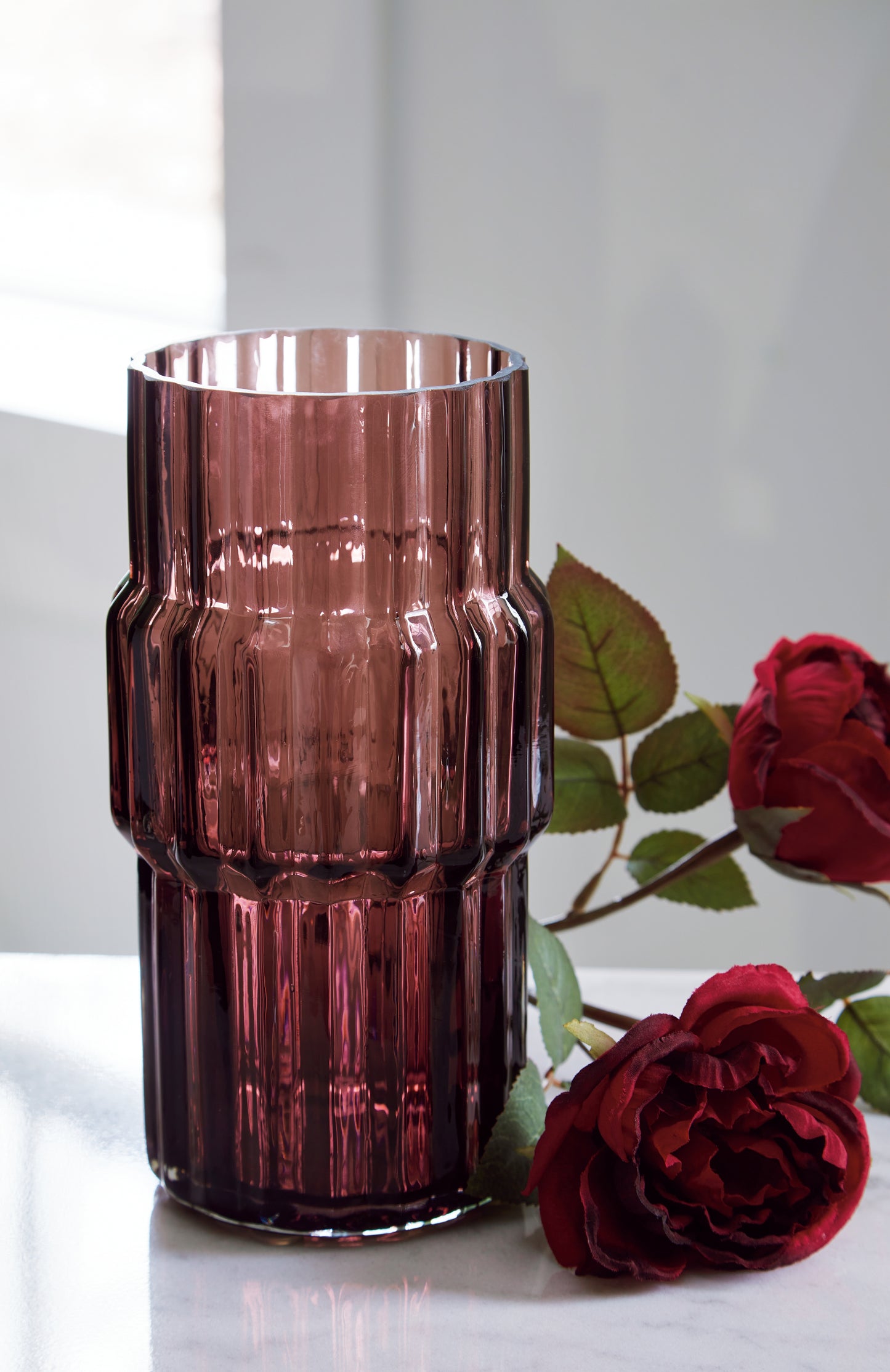 Auburndale Furniture Outlet - Ashley Furniture - Dorlow Vase - Vase / Mauve - A2900024V