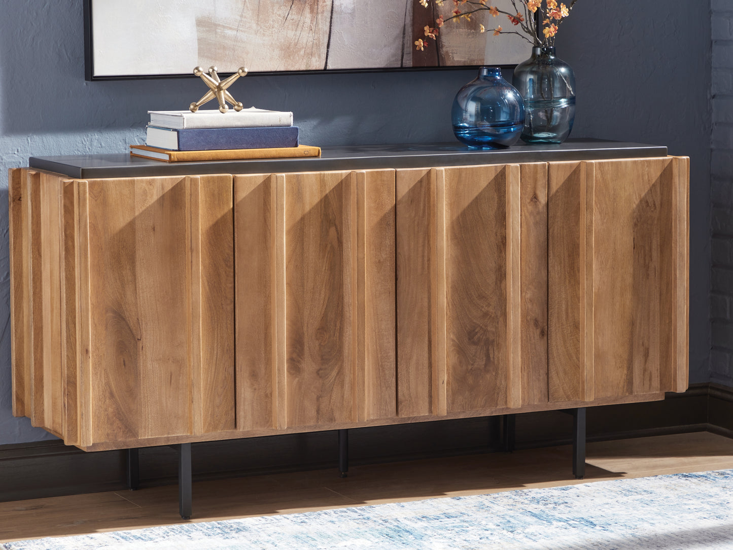 Auburndale Furniture Outlet - Ashley Furniture - Quintavious Accent Cabinet - Accent Cabinet / Brown/Charcoal - A4000685