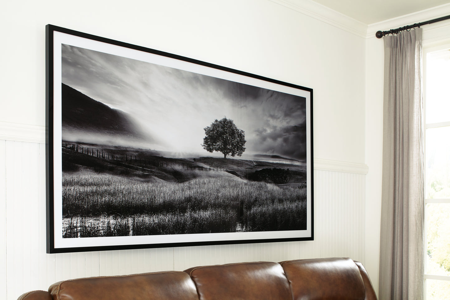 Auburndale Furniture Outlet - Ashley Furniture - Deborland Wall Decor - Wall Art / Black/White - A8000341