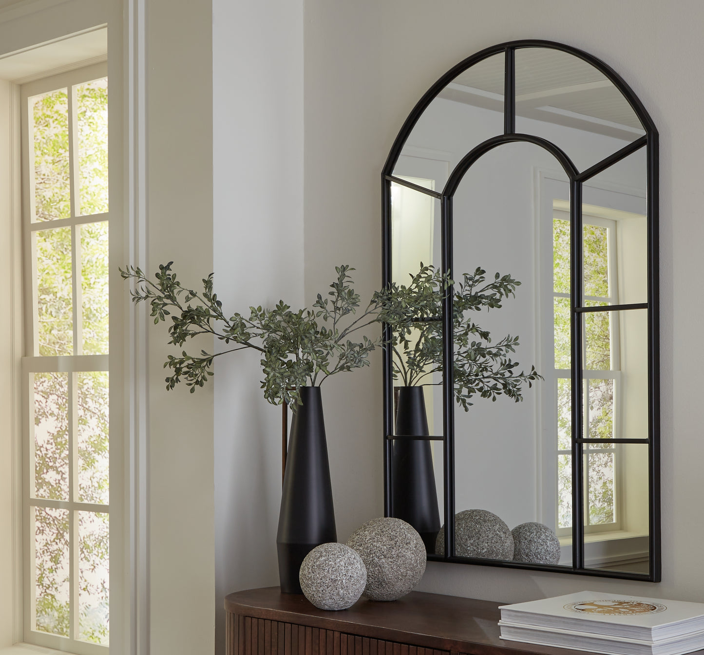 Auburndale Furniture Outlet - Ashley Furniture - Evengton Mirror - Accent Mirror / Black - A8010319