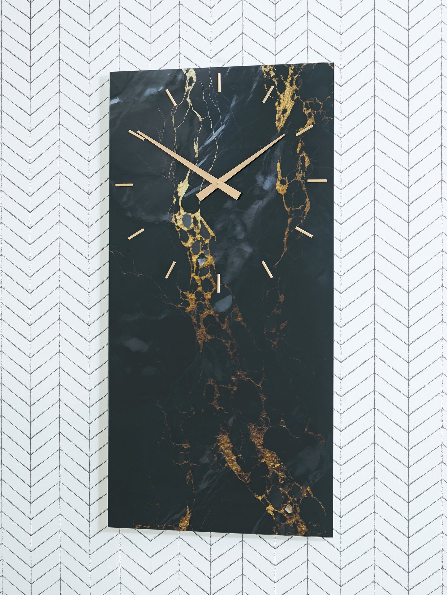 Auburndale Furniture Outlet - Ashley Furniture - Teague Wall Decor - Wall Clock / Black/Gold Finish - A8010430