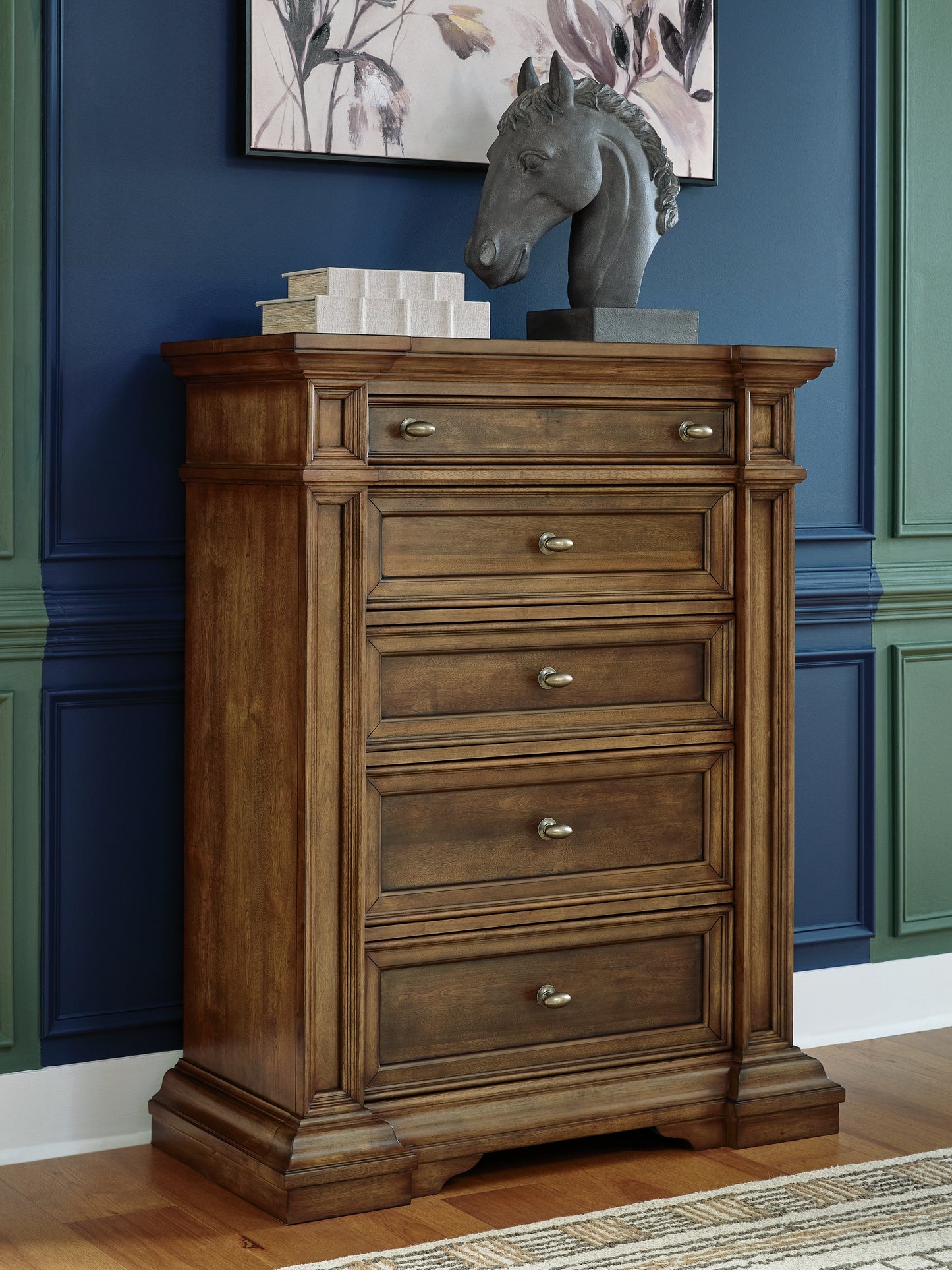 Auburndale Furniture Outlet - Ashley Furniture - Frantanna Bedroom - Five Drawer Chest / Brown - PCB949-46