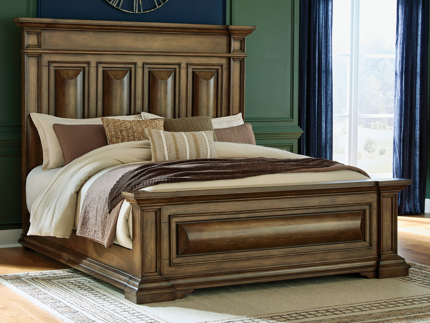 Auburndale Furniture Outlet - Ashley Furniture - Frantanna Bedroom - King Panel Bed / Brown - PCB949B6