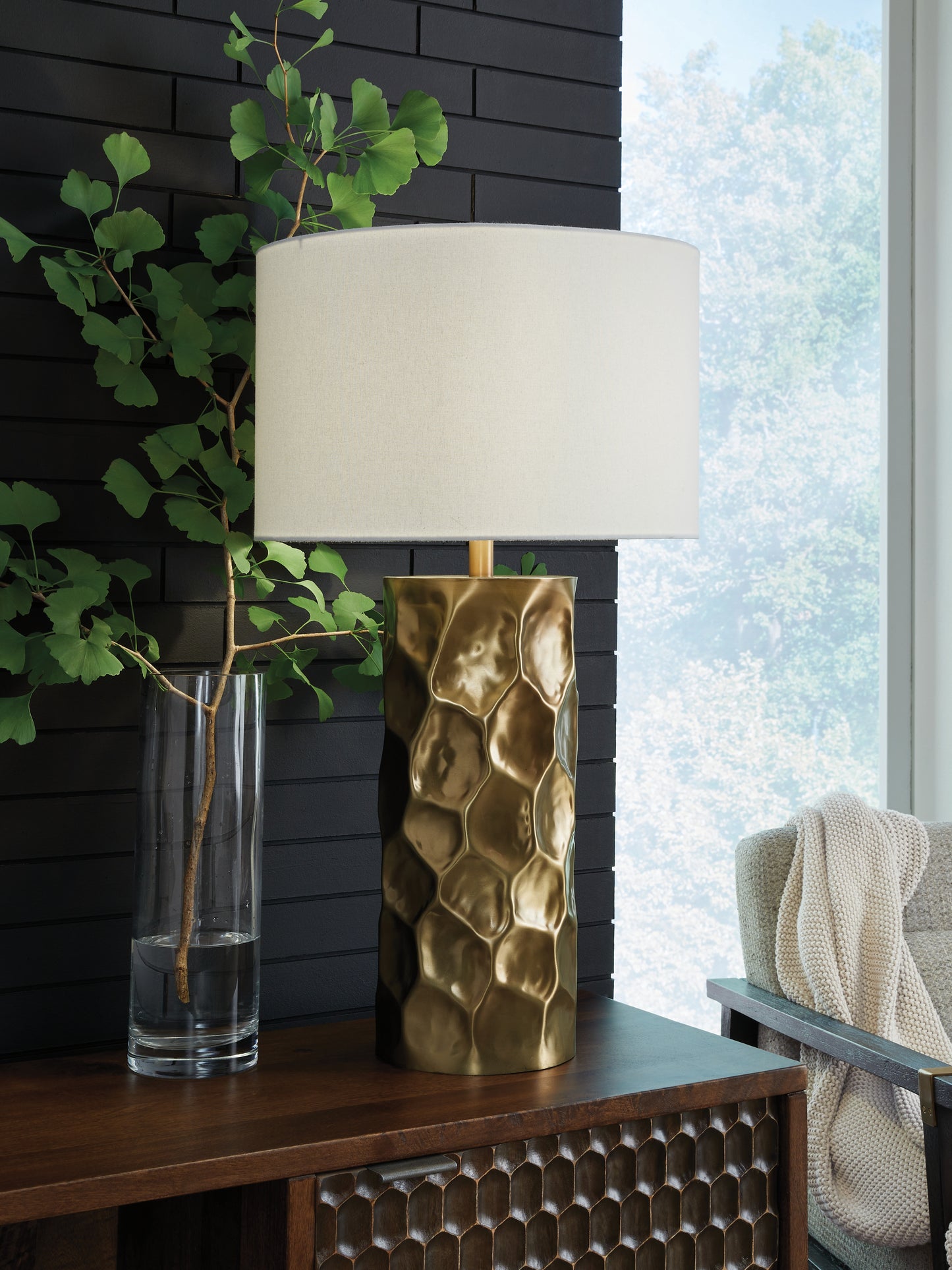 Auburndale Furniture Outlet - Ashley Furniture - Marshawn Lighting - Metal Table Lamp (1/CN) / Gold Finish - L207524