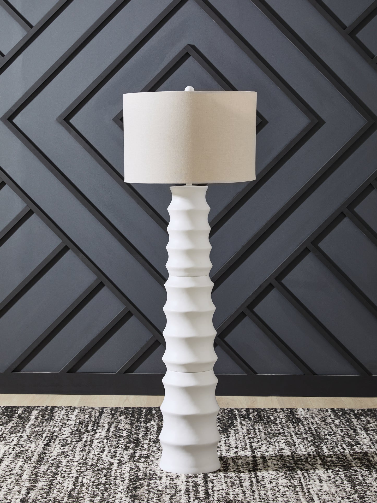 Auburndale Furniture Outlet - Ashley Furniture - Veraleigh Lighting - Poly Floor Lamp (1/CN) / White - L235851