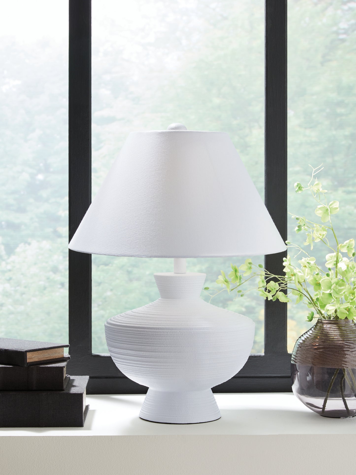 Auburndale Furniture Outlet - Ashley Furniture - Harelwood Lighting - Poly Table Lamp (1/CN) / White - L235934