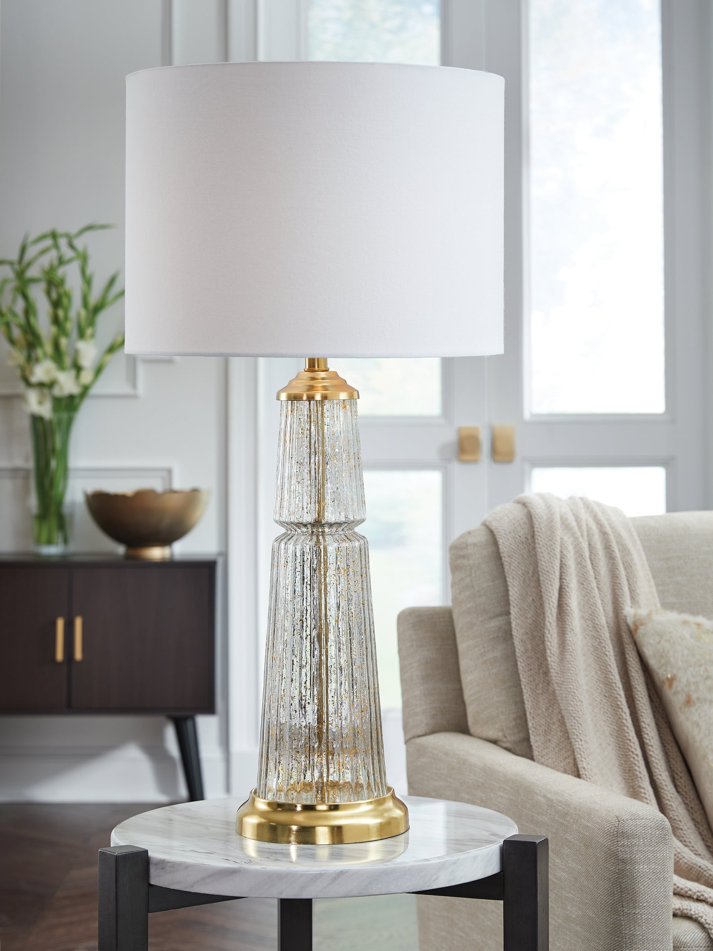 Auburndale Furniture Outlet - Ashley Furniture - Bakersboro Lighting - Glass Table Lamp (1/CN) / Clear/Gold Finish - L430884