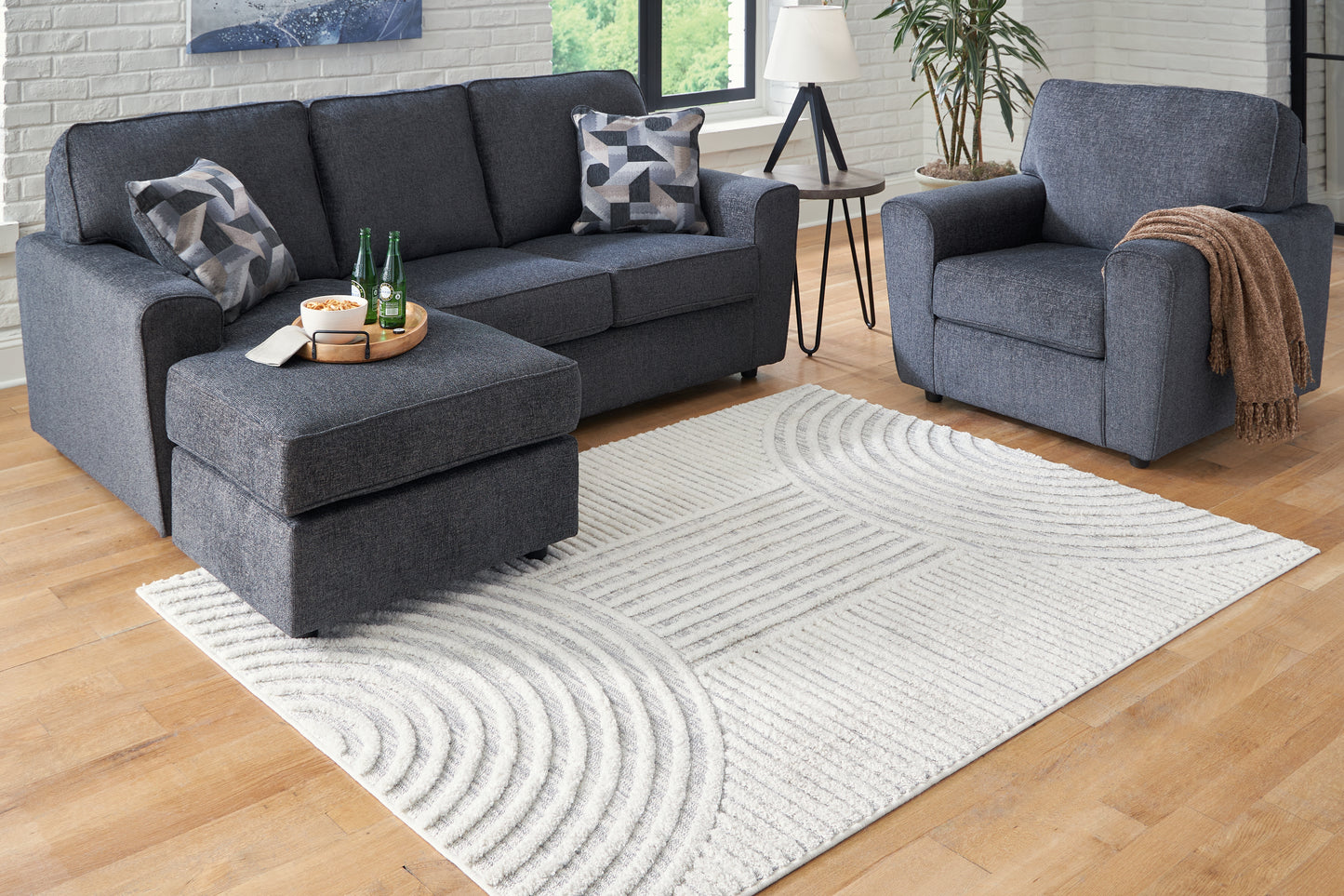Auburndale Furniture Outlet - Ashley Furniture - Lambworth Rug - 5'3" x 7' Rug / Gray/Cream - R405342