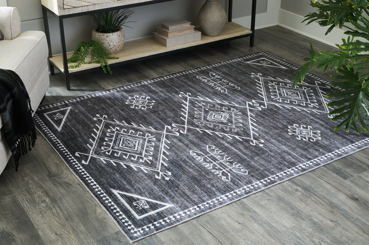 Auburndale Furniture Outlet - Ashley Furniture - Arloman Rug - 5' x 7' Washable Rug / Black/Cream/Gray - R405932