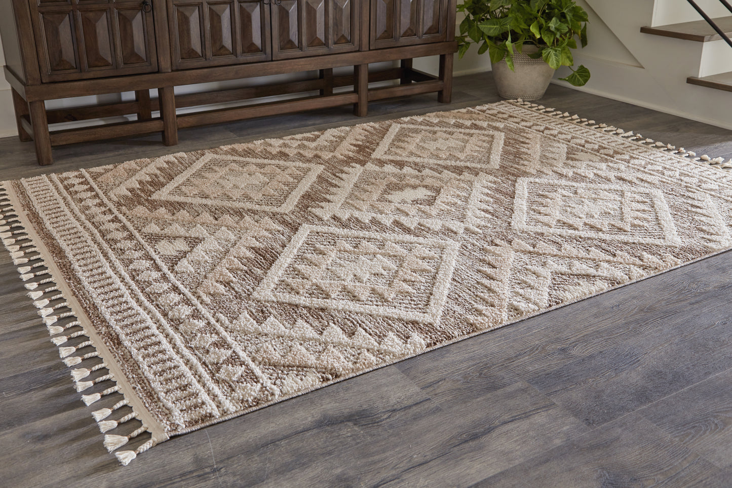 Auburndale Furniture Outlet - Ashley Furniture - Odedale Rug - 8' x 10' Rug / Tan/Cream - R406061