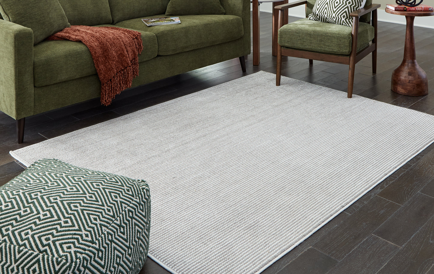 Auburndale Furniture Outlet - Ashley Furniture - Eduring Rug - 5' x 7' Rug / Ivory/Taupe - R406692