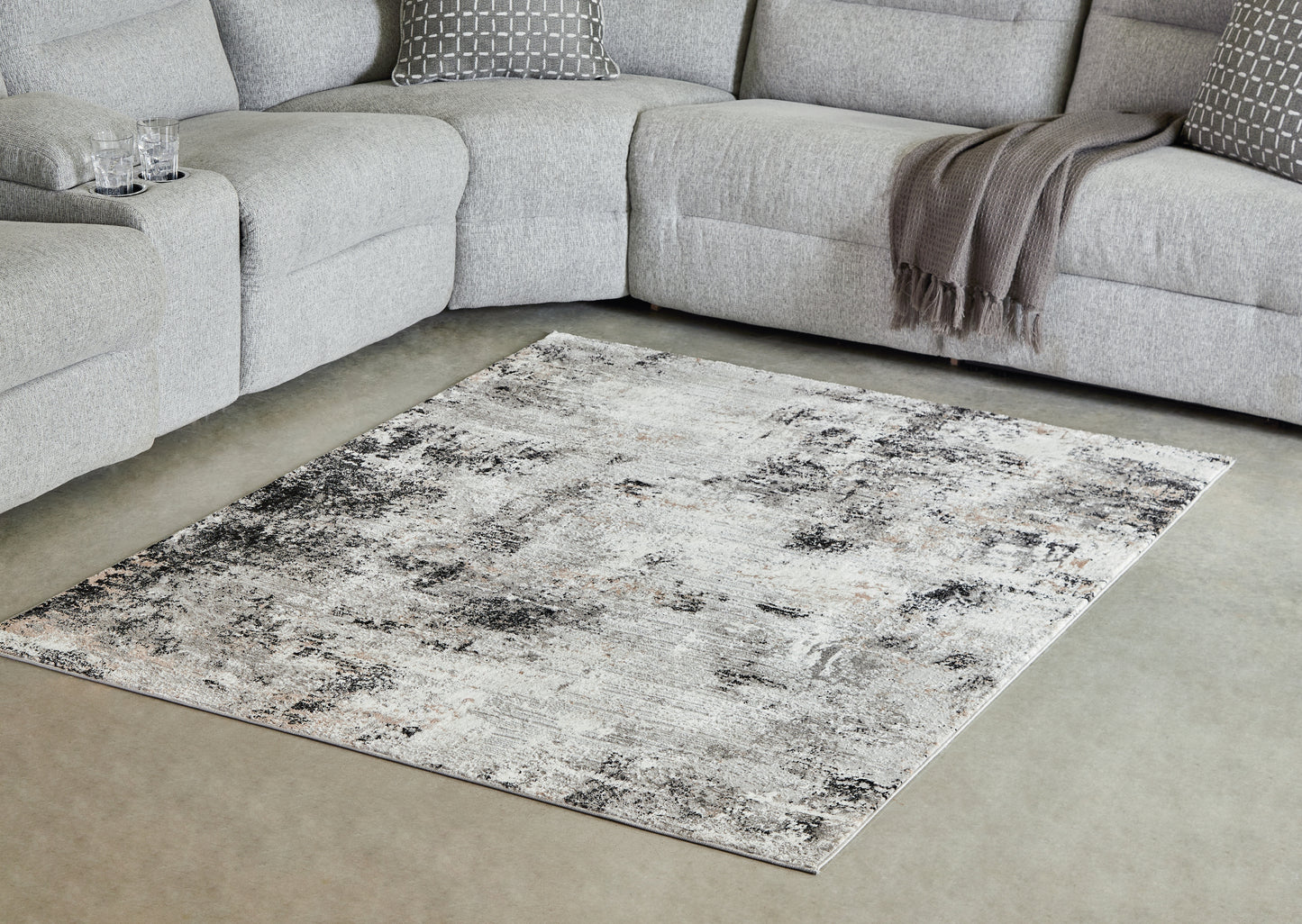 Auburndale Furniture Outlet - Ashley Furniture - Langwell Rug - 5' x 7' Rug / Black/Gray/White - R406782