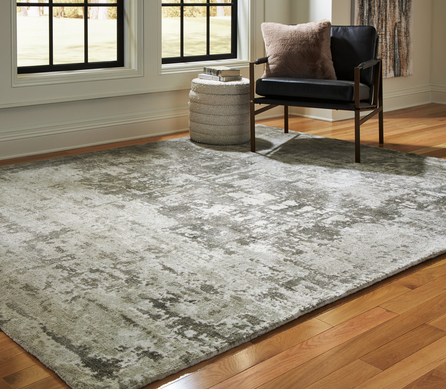 Auburndale Furniture Outlet - Ashley Furniture - Valmontic Rug - 8' x 10' Rug / Gray - R406921