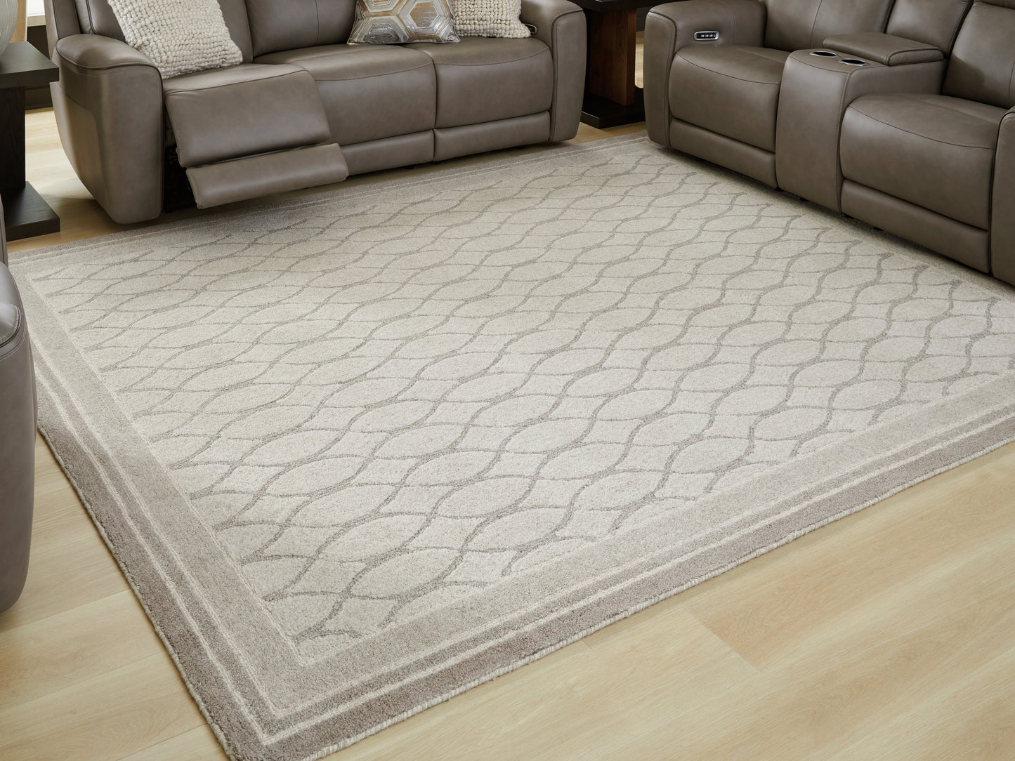 Auburndale Furniture Outlet - Ashley Furniture - Wimney Rug - Large Rug / Gray - R407281
