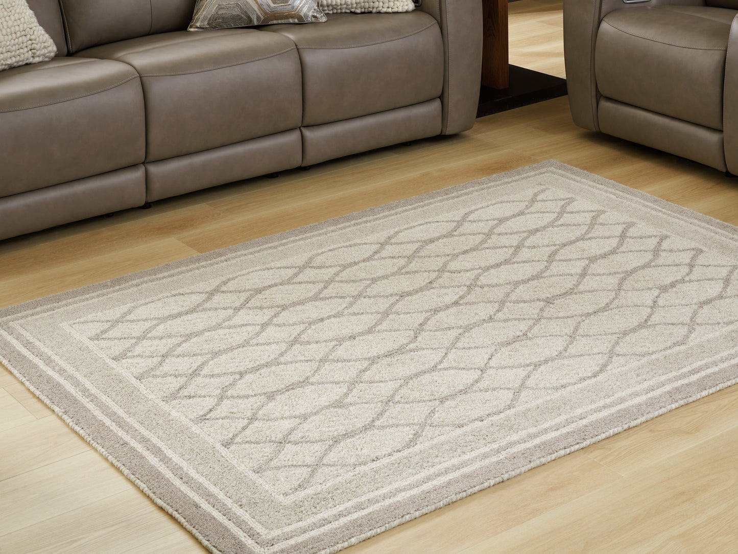 Auburndale Furniture Outlet - Ashley Furniture - Wimney Rug - Medium Rug / Gray - R407282