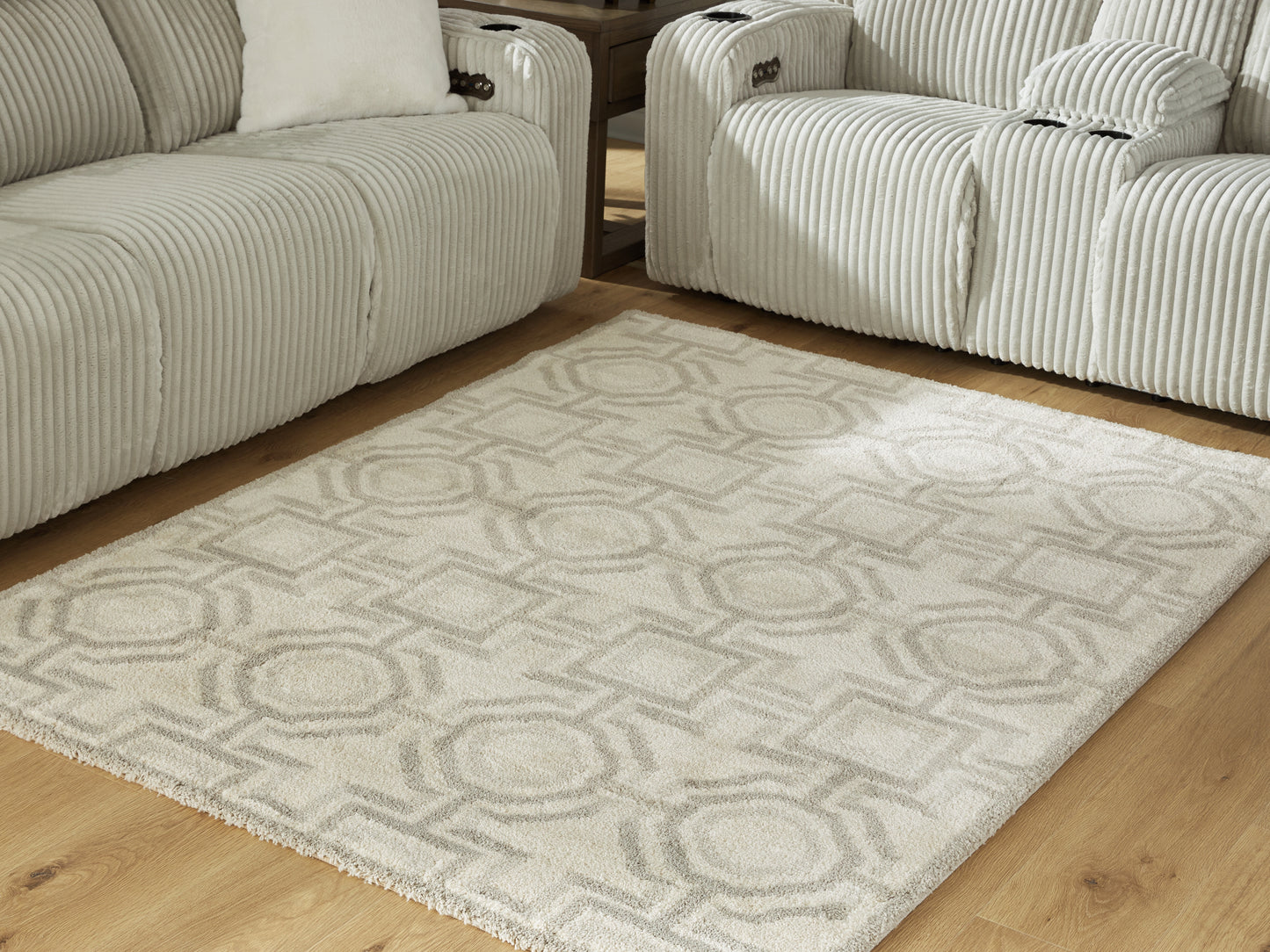 Auburndale Furniture Outlet - Ashley Furniture - Maconville Rug - Medium Rug / Ivory/Gray - R407322