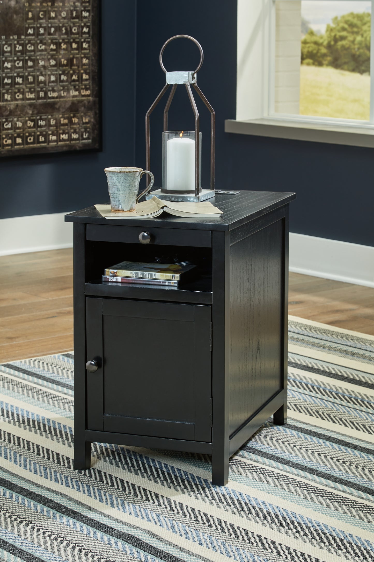 Auburndale Furniture Outlet - Ashley Furniture - Treytown Chairside End Table - Chair Side End Table / Black - T300-617