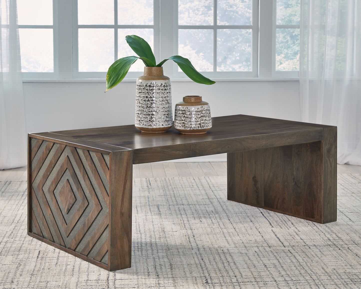 Auburndale Furniture Outlet - Ashley Furniture - Dreggan Coffee Table - Rectangular Cocktail Table / Brown - T567-1