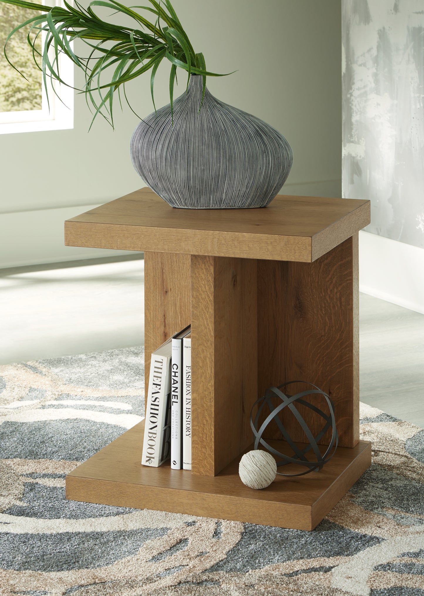 Auburndale Furniture Outlet - Ashley Furniture - Brinstead Chairside End Table - Chair Side End Table / Light Brown - T839-7