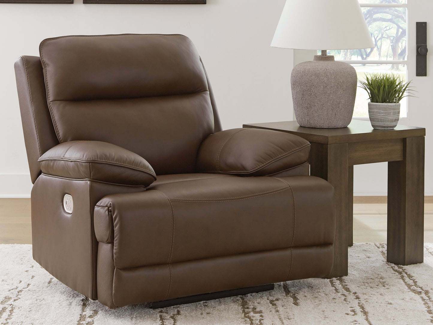 Auburndale Furniture Outlet - Ashley Furniture - VonRyan Living Room - PWR Recliner/ADJ Headrest / Tobacco - U1040013