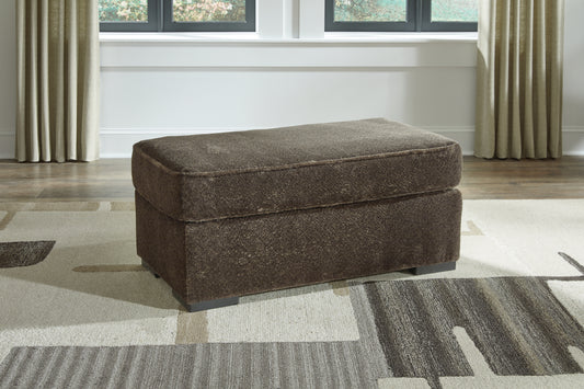 Auburndale Furniture Outlet - Ashley Furniture - Aylesworth Living Room - Sofa / Chocolate - 5370238
