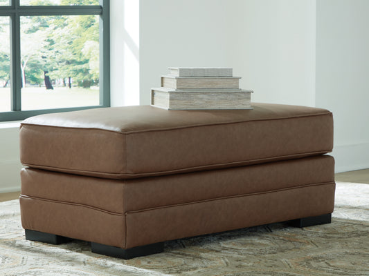 Auburndale Furniture Outlet - Ashley Furniture - VillaCourt Living Room - Chair and a Half / Caramel - 7490923