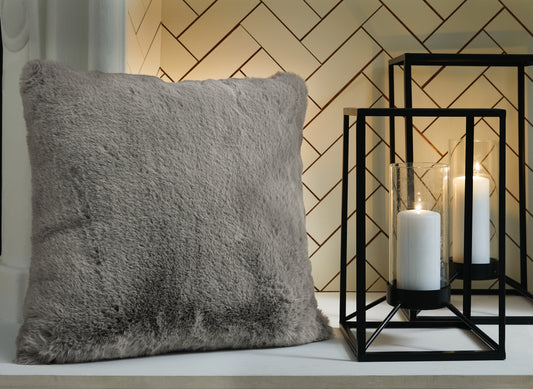 Auburndale Furniture Outlet - Ashley Furniture - Gariland Pillows - Pillow / White - A1000863P