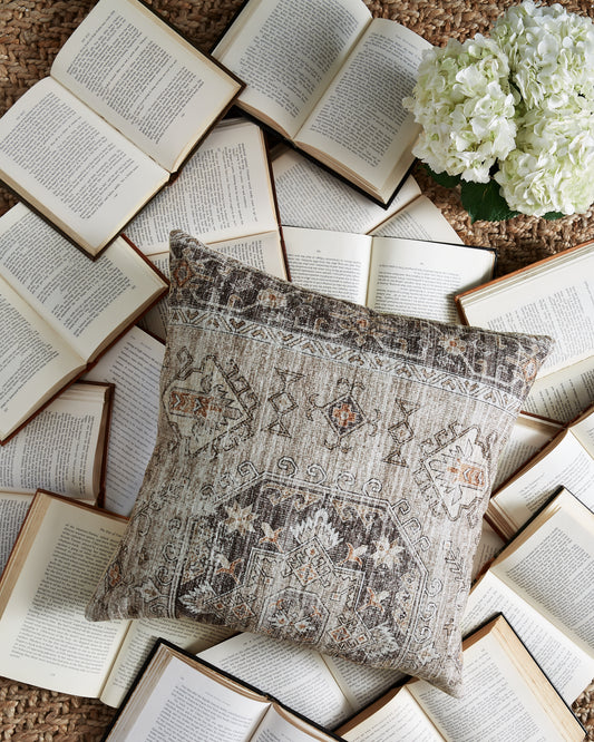 Auburndale Furniture Outlet - Ashley Furniture - Roseridge Pillows - Pillow (4/CS) / Brown/Black/Cream - A1000972