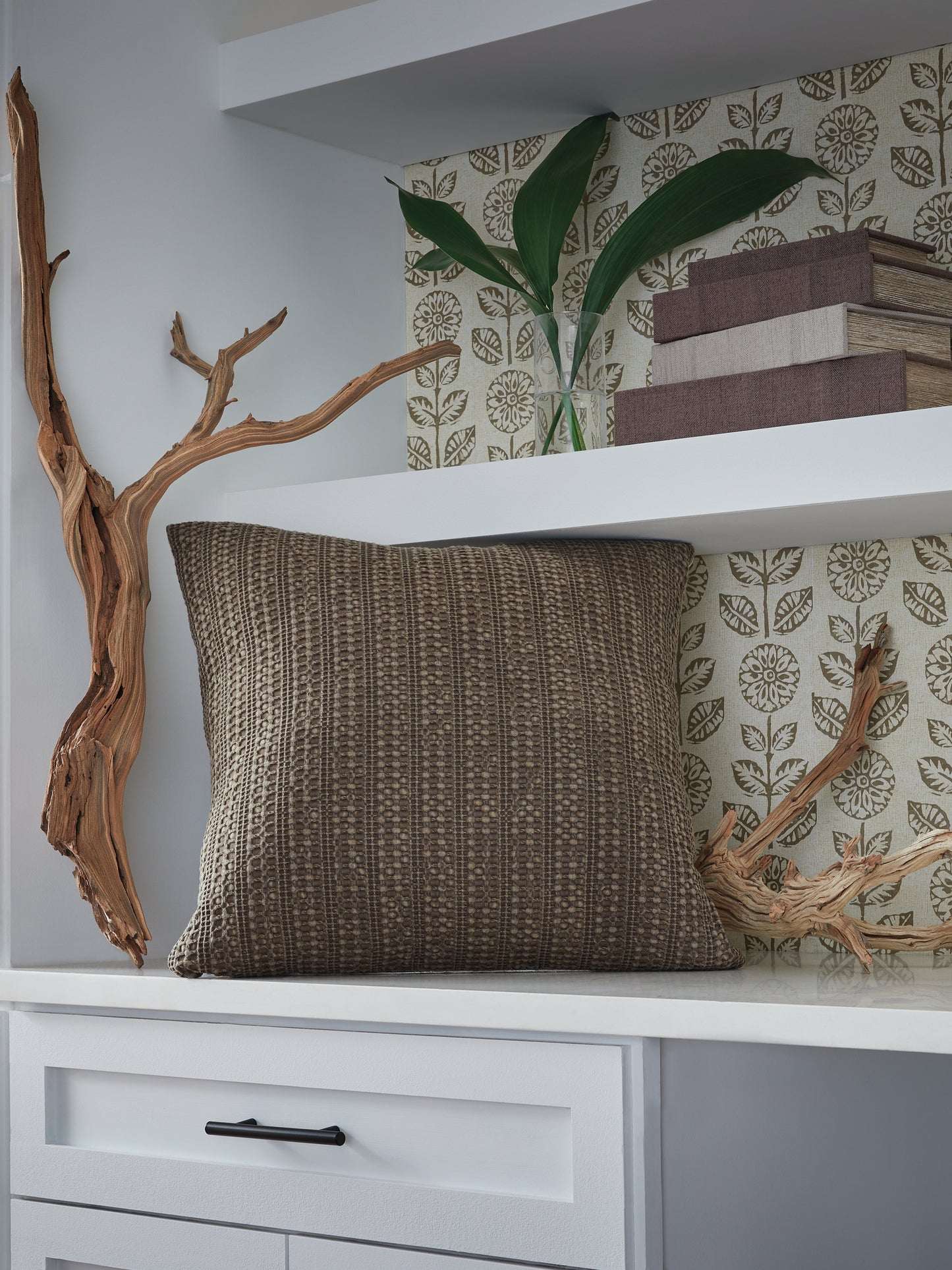 Auburndale Furniture Outlet - Ashley Furniture - Landcher Pillows - Pillow (4/CS) / Brown - A1001104