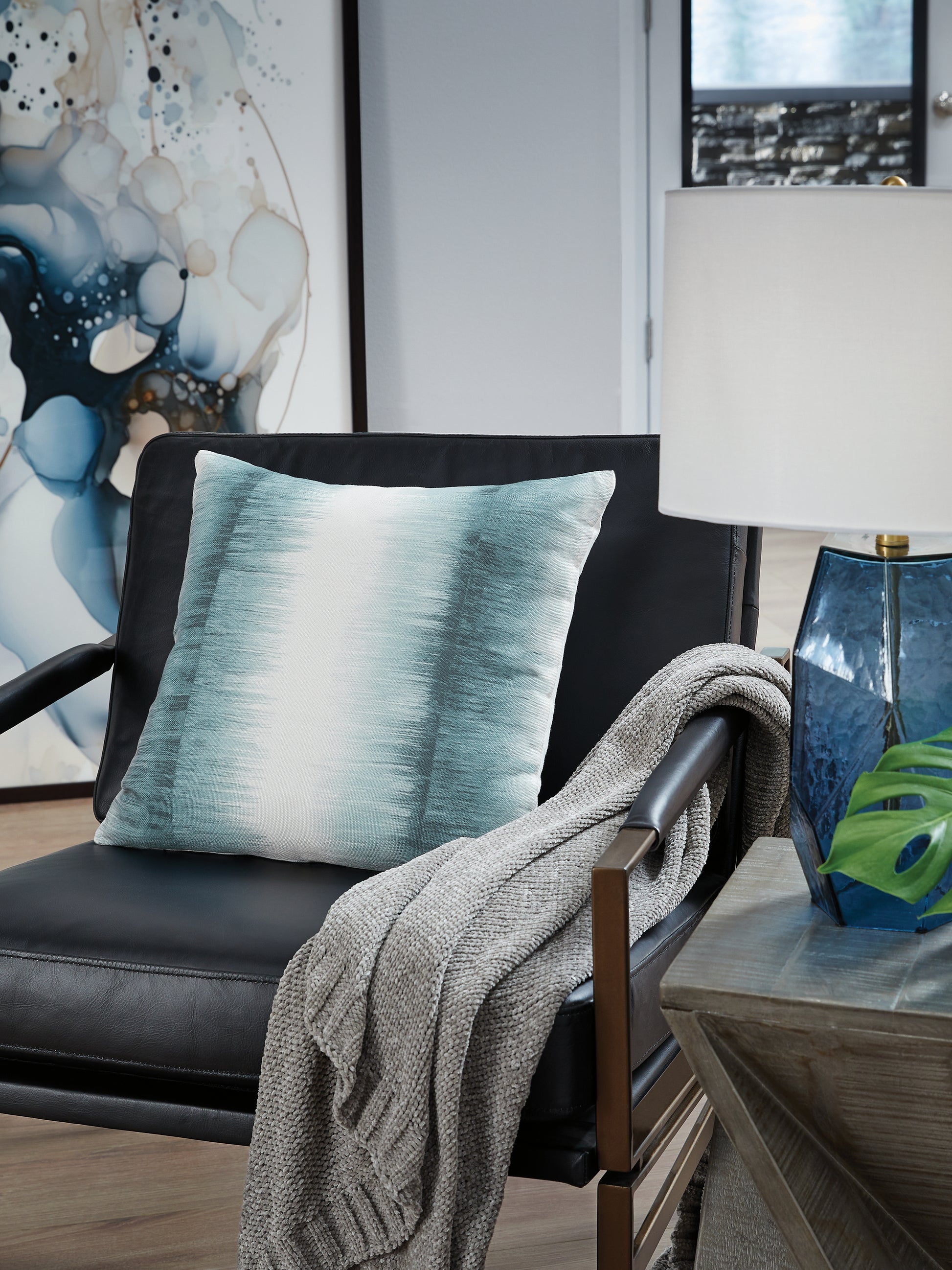 Auburndale Furniture Outlet - Ashley Furniture - Elonwich Pillows - Pillow (4/CS) / Teal/White - A1001106