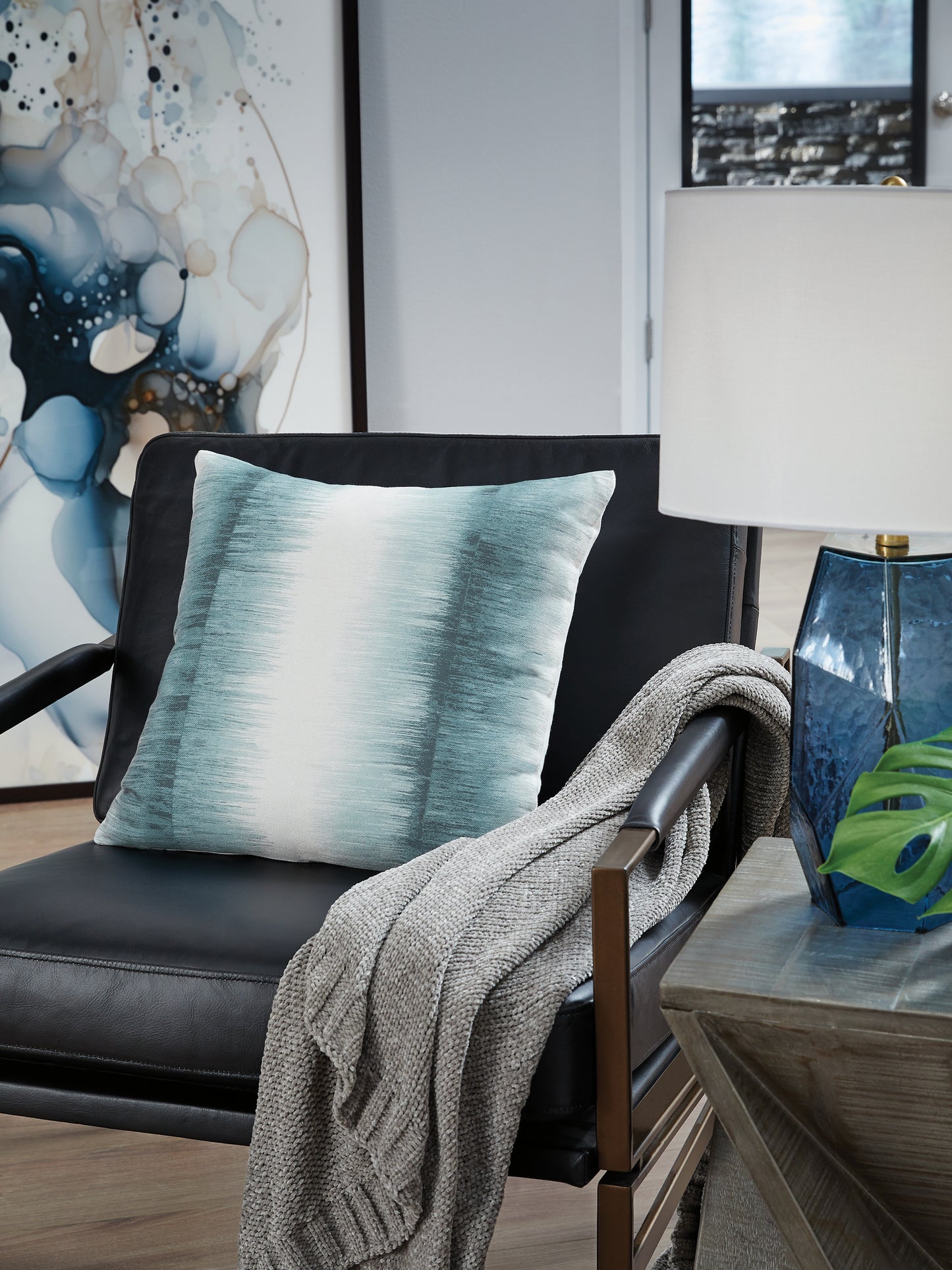 Auburndale Furniture Outlet - Ashley Furniture - Elonwich Pillows - Pillow (4/CS) / Teal/White - A1001106