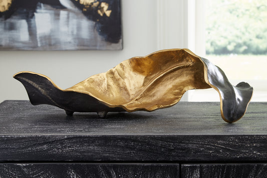 Auburndale Furniture Outlet - Ashley Furniture - Melinda Sculpture - Sculpture / Black/Gold Finish - A2000416