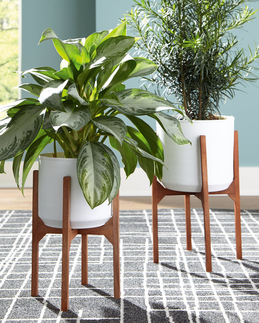 Auburndale Furniture Outlet - Ashley Furniture - Dorcey Planter (Set of 2) - Planter Set (Set of 2) / White/Brown - A2000427