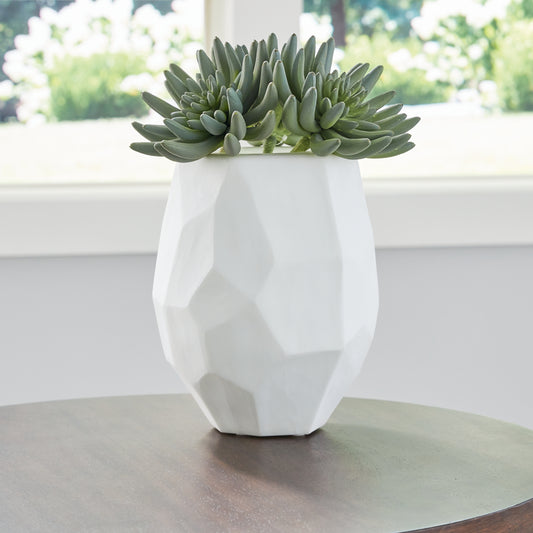Auburndale Furniture Outlet - Ashley Furniture - Karenton Vase - Vase / White - A2000721