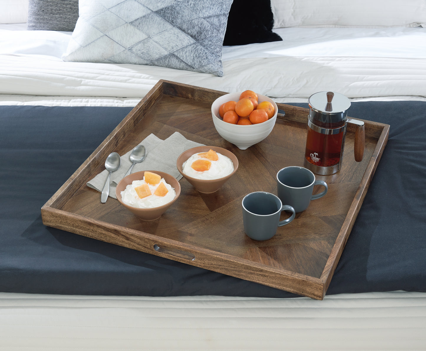 Auburndale Furniture Outlet - Ashley Furniture - Heddford Tray - Tray / Brown - A2000722
