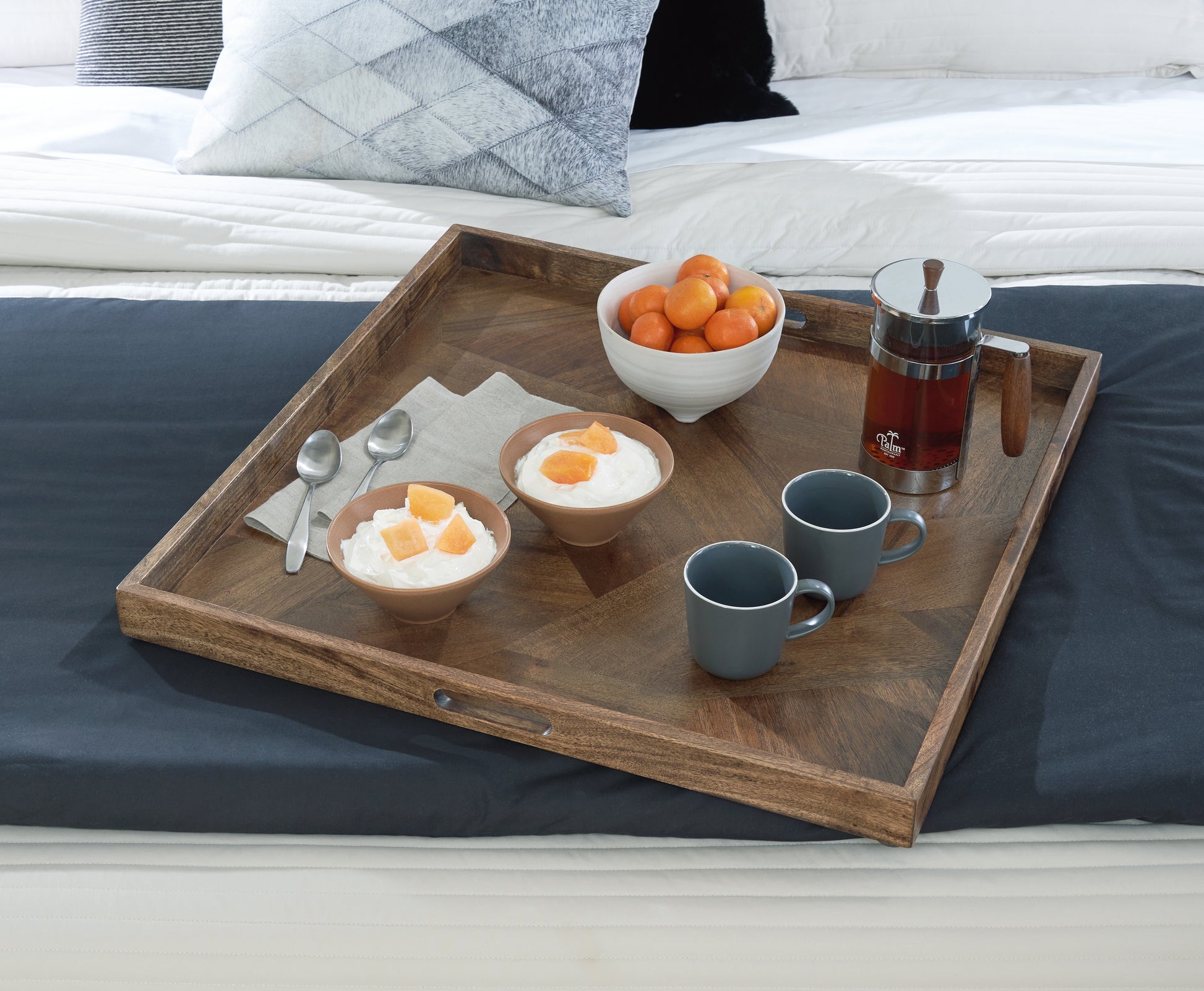 Auburndale Furniture Outlet - Ashley Furniture - Heddford Tray - Tray / Brown - A2000722