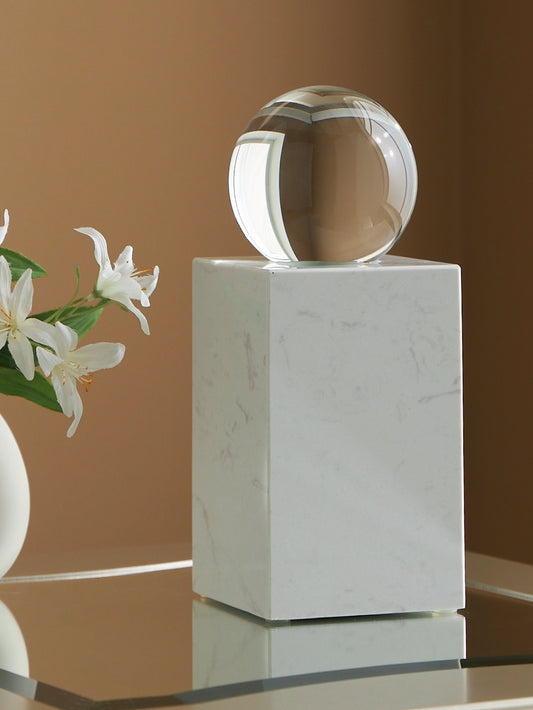 Auburndale Furniture Outlet - Ashley Furniture - Sellner Sculpture - Sculpture / Clear/White - A2000777