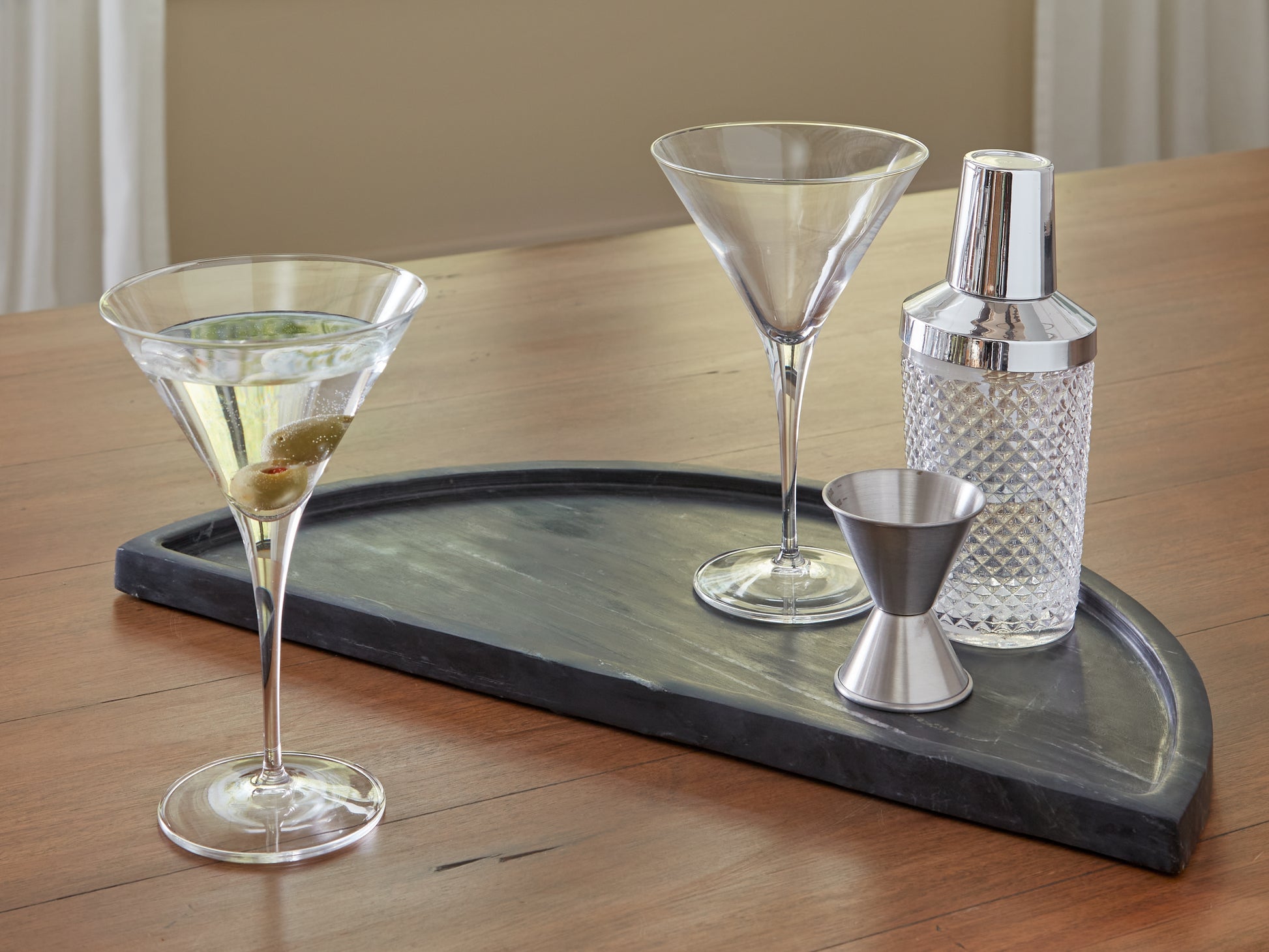 Auburndale Furniture Outlet - Ashley Furniture - Cortsen Tray - Tray / Black - A2000793