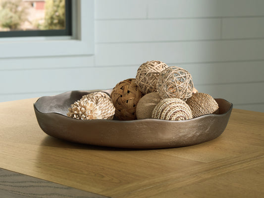Auburndale Furniture Outlet - Ashley Furniture - Wallmen Tray - Tray / Champagne Gold Finish - A2000817