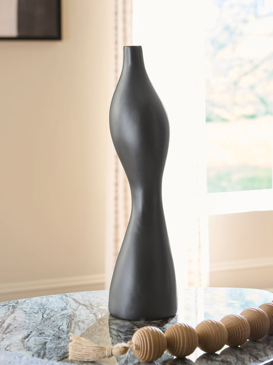 Auburndale Furniture Outlet - Ashley Furniture - Judsen Vase - Vase / Black - A2000835