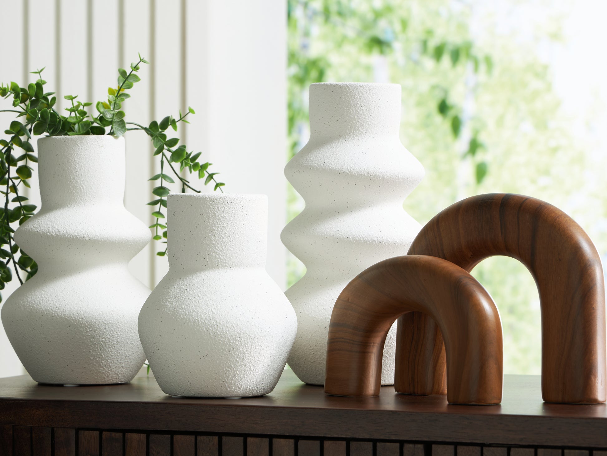 Auburndale Furniture Outlet - Ashley Furniture - Carterworth Accessory Set (Set of 5) - Accessory Set (5/CN) / White/Brown - A2C00210