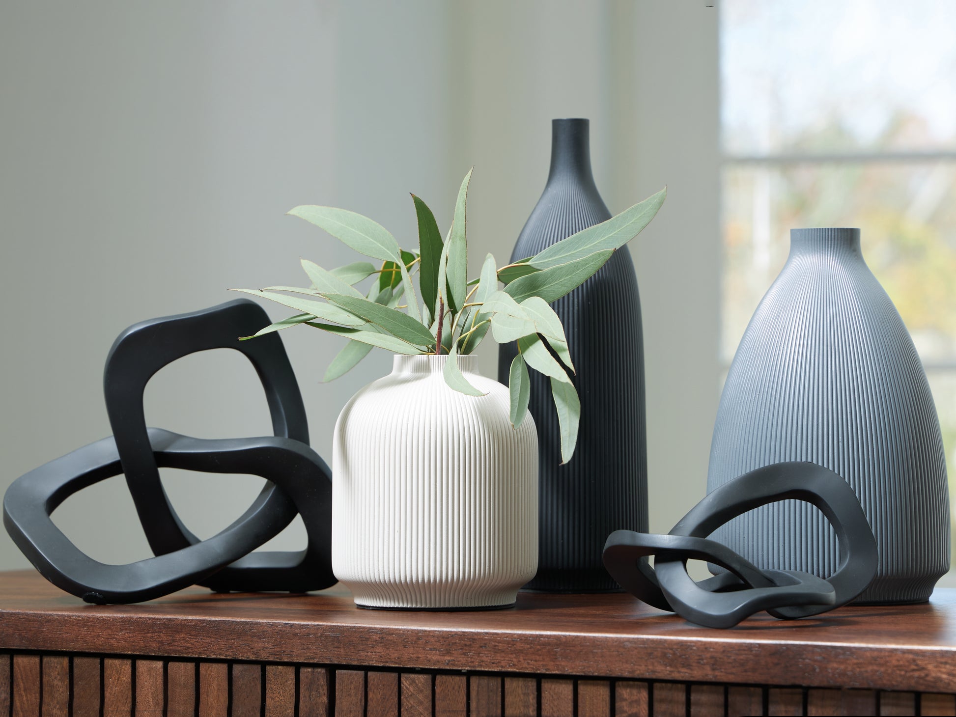 Auburndale Furniture Outlet - Ashley Furniture - Leithick Accessory Set (Set of 5) - Accessory Set (5/CN) / Black/Tan/Gray - A2C00211