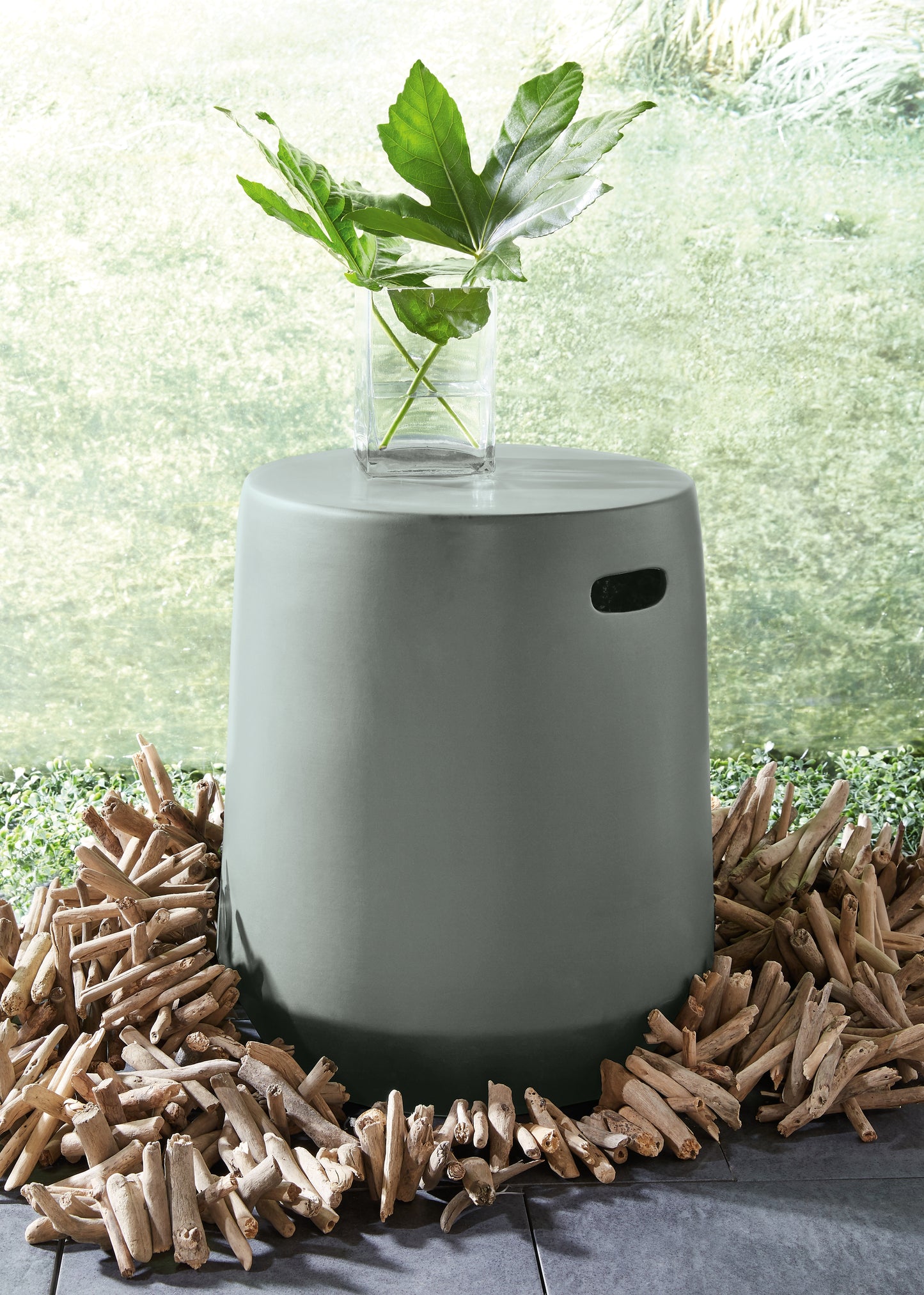 Auburndale Furniture Outlet - Ashley Furniture - Kalmunds Stool - Stool / Gray - A3000634