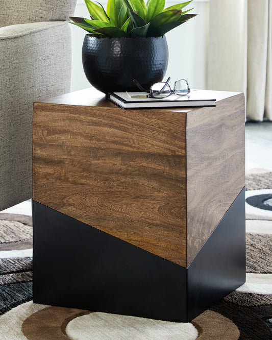 Auburndale Furniture Outlet - Ashley Furniture - Trailbend Accent Table - Accent Table / Brown/Gunmetal - A4000311